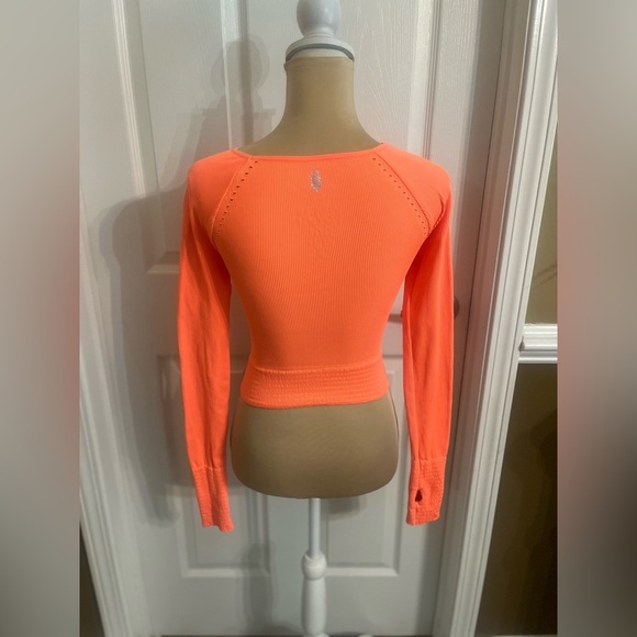 Free People FP Movement Cut It Out Long-Sleeve Size M/L - Picture 12 of 15